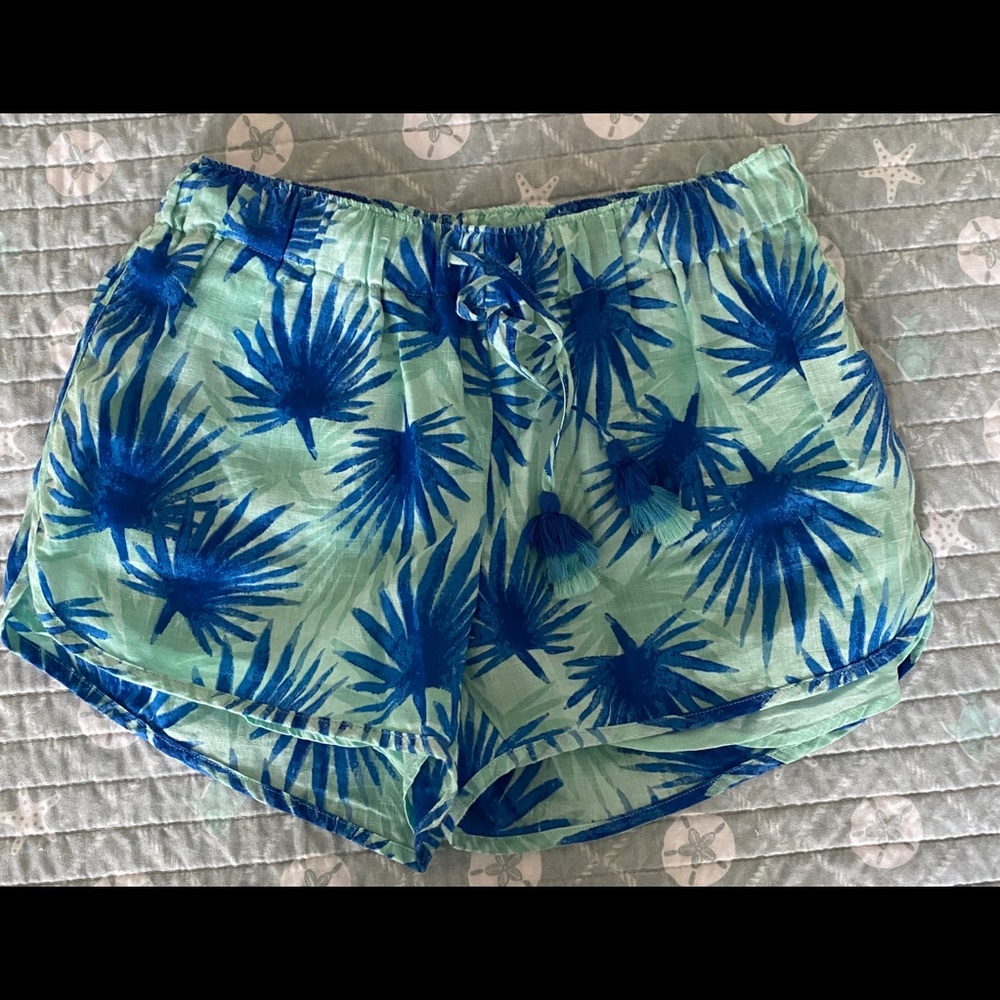 Womens Vineyard Vines Shorts medium